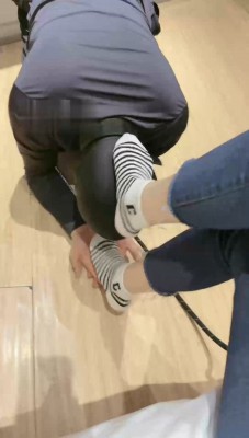 图片[5]_【尤黎】长靴S-骑马骑脖/镜前辱/原味白袜踩踏_绳艺库视频下载