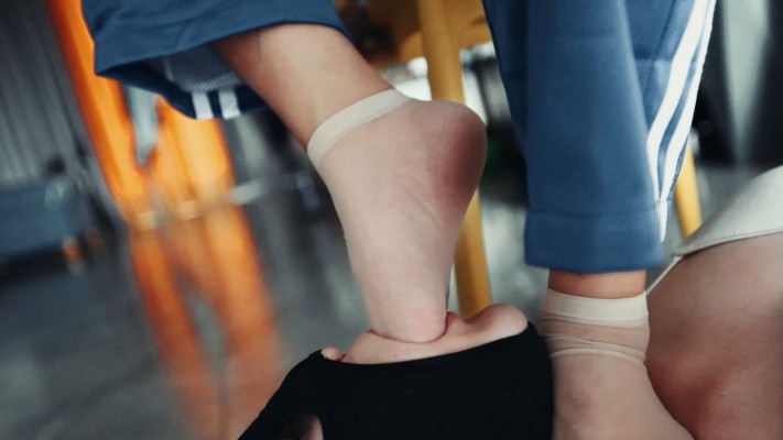 图片[2]_【芊芊】校服臭肉丝深喉虐裆_绳艺库视频下载