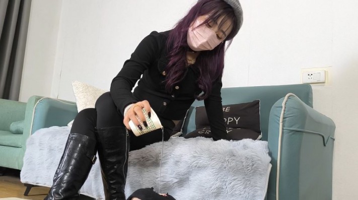 图片[8]_【女神学院·肉肉Rose】威逼利诱喝圣水_绳艺库视频下载