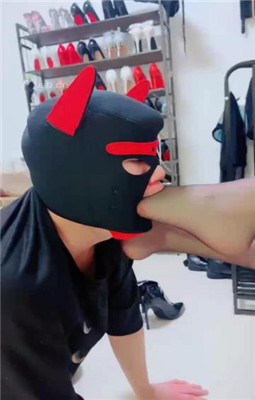 图片[17]_【甜心教主】圈养犬化-高跟皮靴遛狗_绳艺库视频下载