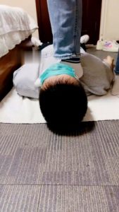 【子橘】皮带sp/下跪吃脚/全体重踩踏_绳艺库视频下载