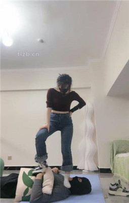 图片[14]_【不期而遇】舔脏鞋底闻白袜/重度踢踹_绳艺库视频下载