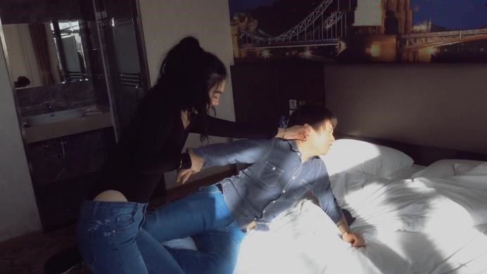 图片[6]_晓时代 新疆小姐姐艺术踢打完虐嘴损挑事男_绳艺库视频下载