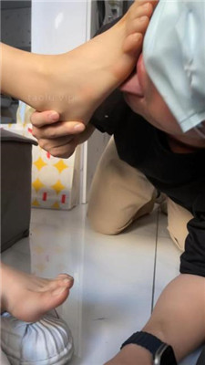 图片[4]_【玥野兔】舔脏小白鞋原味棉袜_绳艺库视频下载