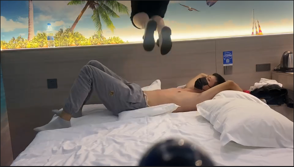 图片[10]_素人大学生小皮鞋跳踩全体重裸足踩脖子_绳艺库视频下载