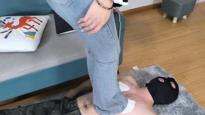 图片[3]_【女神学院·稚主KK】棉袜踩踏踢裆_绳艺库视频下载