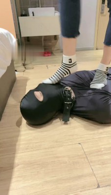 图片[4]_【尤黎】长靴S-骑马骑脖/镜前辱/原味白袜踩踏_绳艺库视频下载