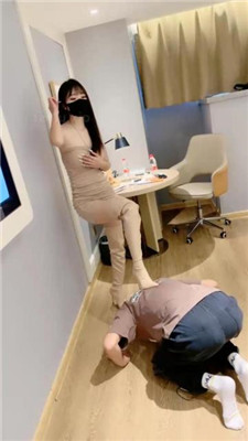 图片[4]_【浅夏大大】皮靴掌控/气味控制/人体除臭【下】_绳艺库视频下载