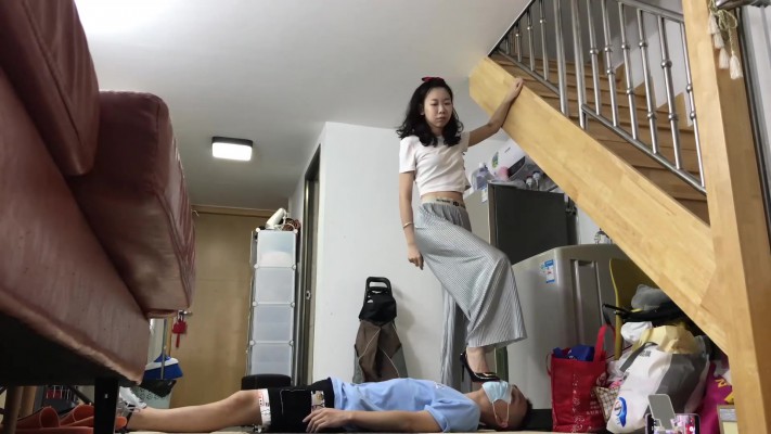 图片[5]_仰视小鱼女神高跟踩贱狗脖子_绳艺库视频下载