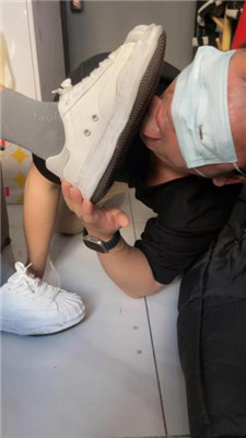 图片[3]_【玥野兔】舔脏小白鞋原味棉袜_绳艺库视频下载