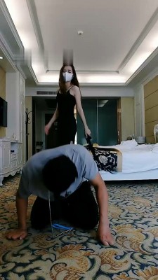 图片[6]_【多多】高跟踩狗爪/踩狗脸/鞭打_绳艺库视频下载