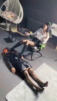 图片[6]_【冰诺】吊绑重度鞭打/长靴踩踏脚垫_绳艺库视频下载