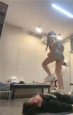 图片[11]_【伊楠】艺术调-惩戒打手心/高跟踩踏/裸足插嘴踩脸_绳艺库视频下载