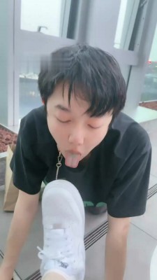 图片[2]_【樱桃大大】户外偶遇粉丝白鞋虐_绳艺库视频下载