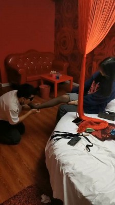 图片[2]_【小琪】学生S小白鞋黑丝闻舔/碾压喂食【完整版】_绳艺库视频下载