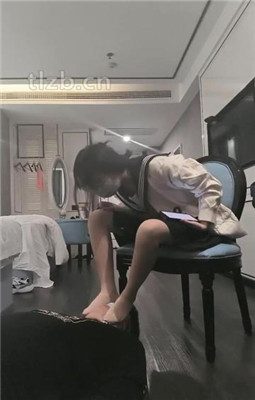 图片[17]_【可爱鬼】JK学生主-皮鞋白袜-踩踏闻舔/头顶鞋/喝厕所水_绳艺库视频下载