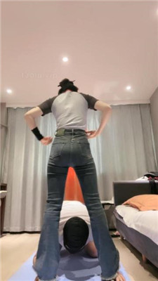 图片[11]_【不期而遇】圣水超多/高跟喂食/踩踏踩手/迷恋臀部_绳艺库视频下载