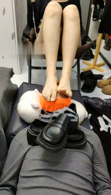 图片[4]_【玥野兔】皮鞋原味棉袜踩脚垫_绳艺库视频下载