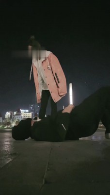 图片[5]_【萱萱子】户外公开处刑犯错的家奴_绳艺库视频下载