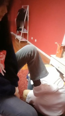 图片[9]_【小琪】学生S小白鞋黑丝闻舔/碾压喂食【完整版】_绳艺库视频下载