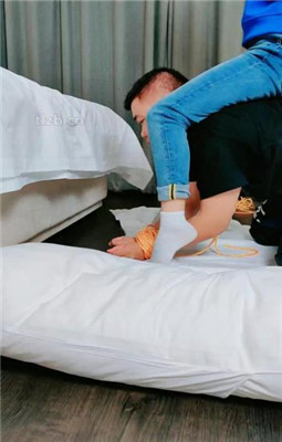 图片[16]_【萌宝儿】掐乳/帆布鞋白棉袜踩踏/深喉_绳艺库视频下载