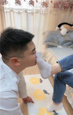 图片[14]_【爵恋霸主】小白鞋-舔脏鞋底/闻原味白袜_绳艺库视频下载