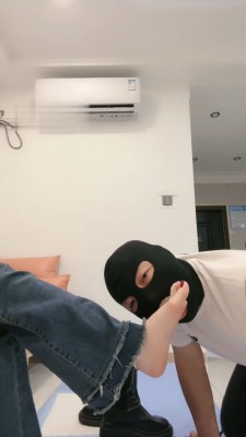 图片[8]_【不期而遇】皮鞋跳踩/2l圣水/挑战500下耳光_绳艺库视频下载