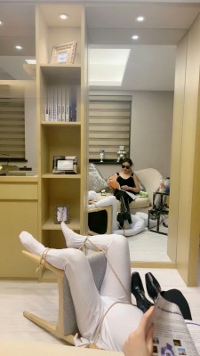 图片[2]_【沅芷大人】长靴脚踩/捆绑椅子_绳艺库视频下载