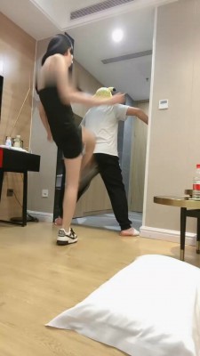 图片[8]_【陈甜女帝】重度连环提档/船袜脚踩踏_绳艺库视频下载