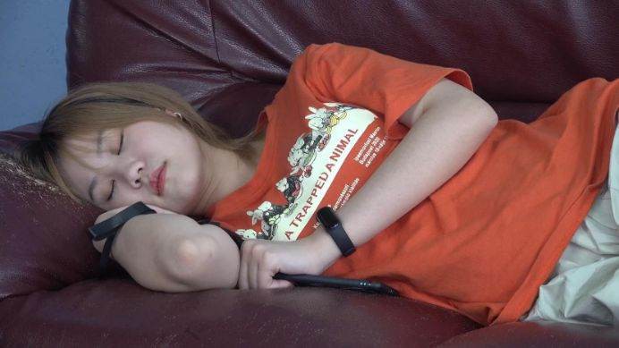 图片[5]_【南国原创】气质美女莉莉S富家女羞辱，强迫舔脚，语言刺激！_绳艺库视频下载