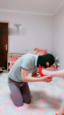 【紫陌】双S-重度鞭打/轮流踢踹/肉丝脚踩_绳艺库视频下载