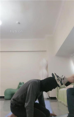 图片[9]_【不期而遇】舔脏鞋底闻白袜/重度踢踹_绳艺库视频下载