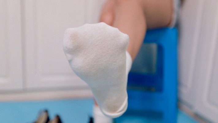 图片[11]_【芊芊】三双鞋踩馒头做狗脸 动态视角_绳艺库视频下载