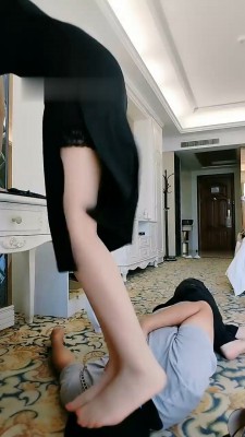 图片[11]_【多多】高跟踩狗爪/踩狗脸/鞭打_绳艺库视频下载