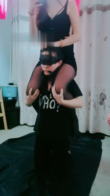 图片[3]_【梦幻大大】母畜-香水控制/喝圣水/吃鞋油_绳艺库视频下载