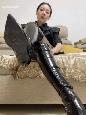 图片[3]_【彼岸花】靴子羞辱诱惑榨金，榨干全家_绳艺库视频下载