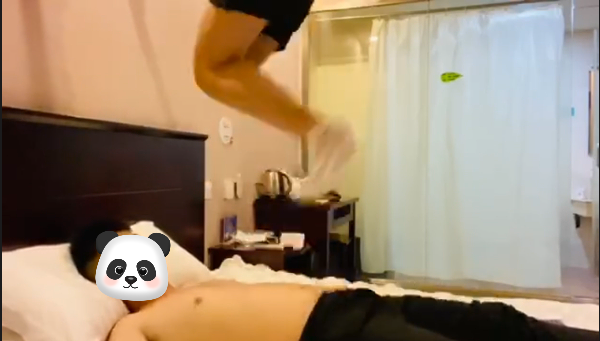 图片[9]_【小薇】素人高中生裸足白袜各种踩_绳艺库视频下载