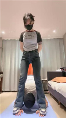 图片[4]_【不期而遇】圣水超多/高跟喂食/踩踏踩手/迷恋臀部_绳艺库视频下载