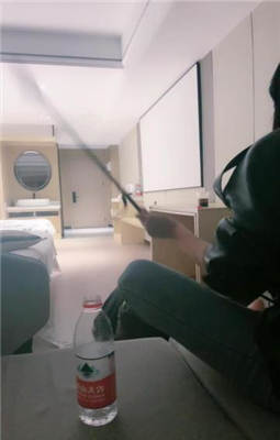 图片[5]_【绝美兔女王】跪舔裸足/转胯骑马/高跟踩踏_绳艺库视频下载