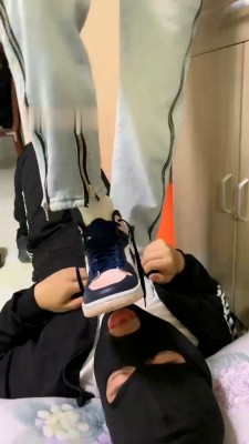 图片[8]_【精神小妹】6S学生主-重度全体重踩/踢踹_绳艺库视频下载