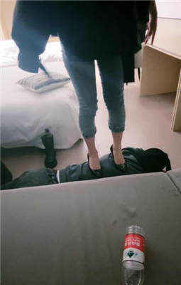 图片[9]_【绝美兔女王】跪舔裸足/转胯骑马/高跟踩踏_绳艺库视频下载