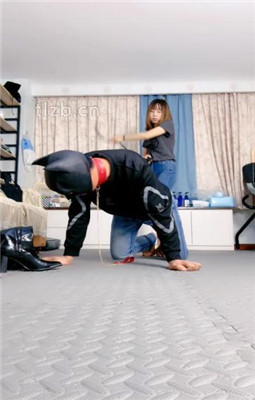 图片[18]_【果儿】长靴S-骑马转胯舔脏鞋_绳艺库视频下载