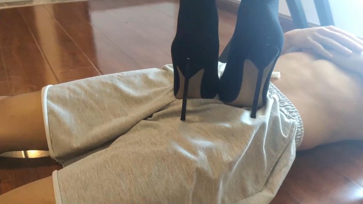 图片[6]_小鱼姐姐黑丝大长腿高跟靴子全体重踩脖子，全身_绳艺库视频下载