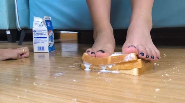 图片[9]_【女神学院·肉肉Rose】玉足三明治_绳艺库视频下载