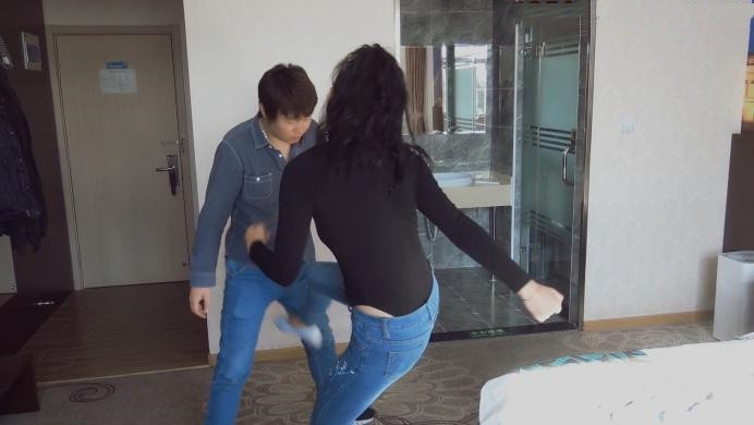 图片[3]_晓时代 新疆小姐姐艺术踢打完虐嘴损挑事男_绳艺库视频下载