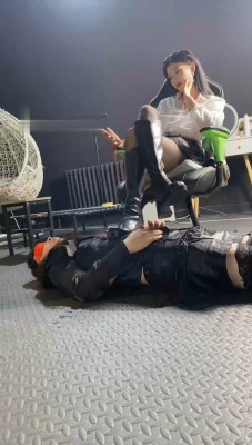 图片[4]_【冰诺】吊绑重度鞭打/长靴踩踏脚垫_绳艺库视频下载