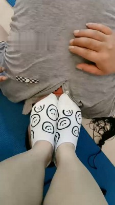 图片[3]_【深圳乐乐】脚趾夹鼻/白袜jio捂脸/鞋插嘴/胯下辱_绳艺库视频下载