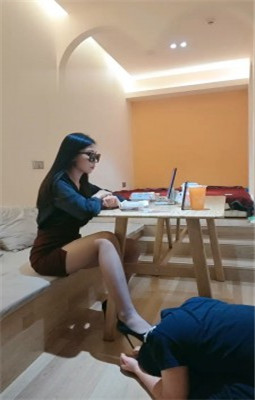 图片[3]_【稚惜】桌底伺候主人就餐-恋足舔-狗笼喂食_绳艺库视频下载