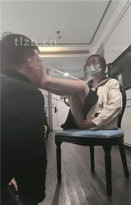 图片[18]_【可爱鬼】JK学生主-皮鞋白袜-踩踏闻舔/头顶鞋/喝厕所水_绳艺库视频下载