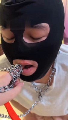 图片[6]_【甜心教主】狗链遛狗/舔脏鞋/闻超脏白棉袜_绳艺库视频下载